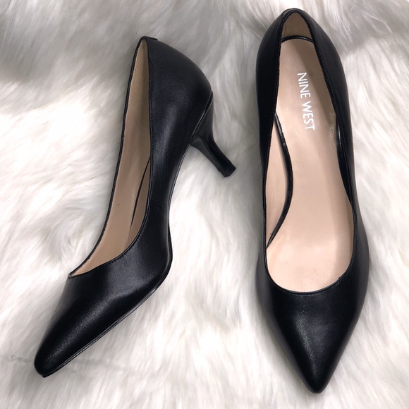 nine west black kitten heels